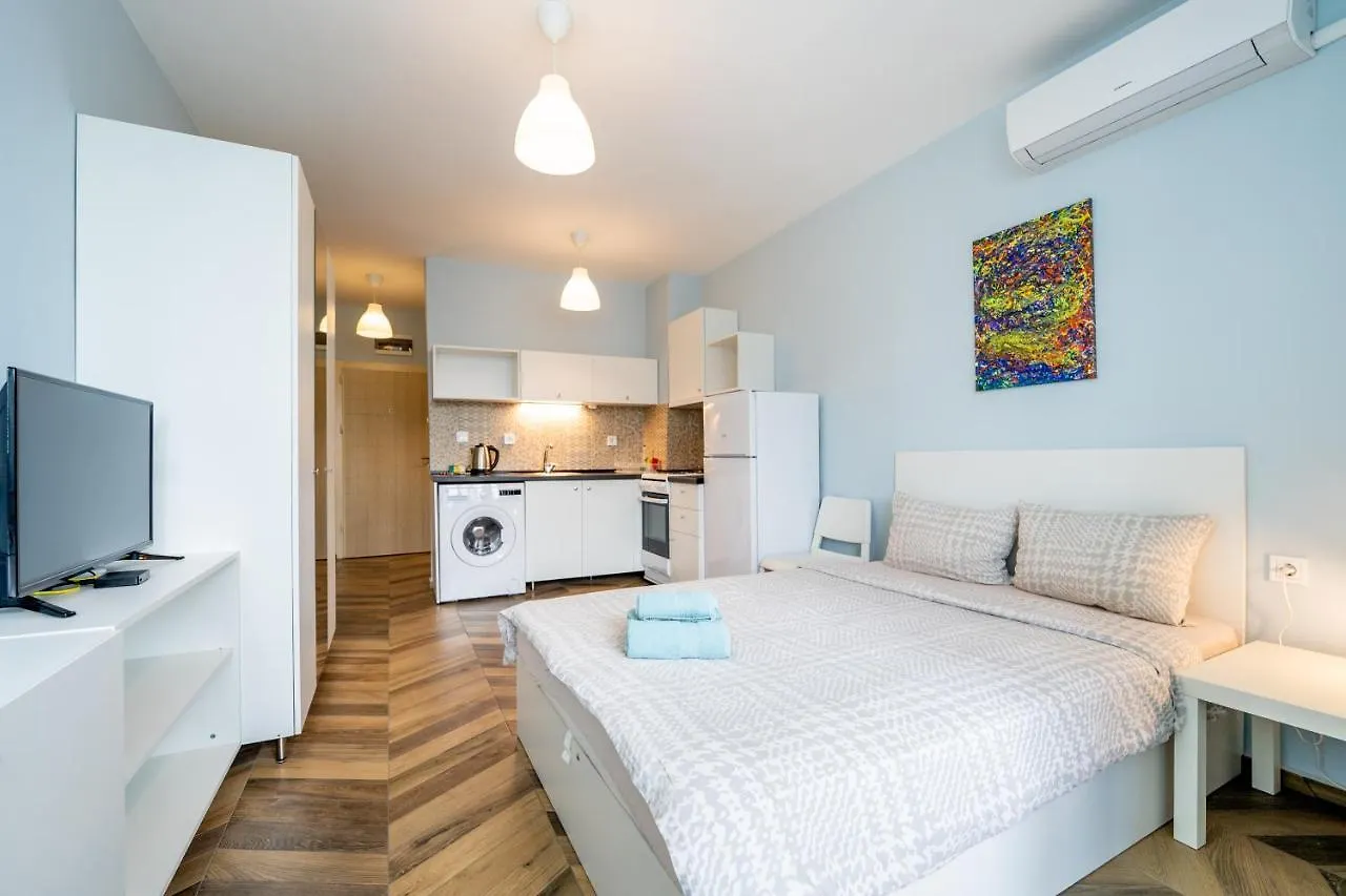 Cozy Little Apartment In Studentski Grad Sofia