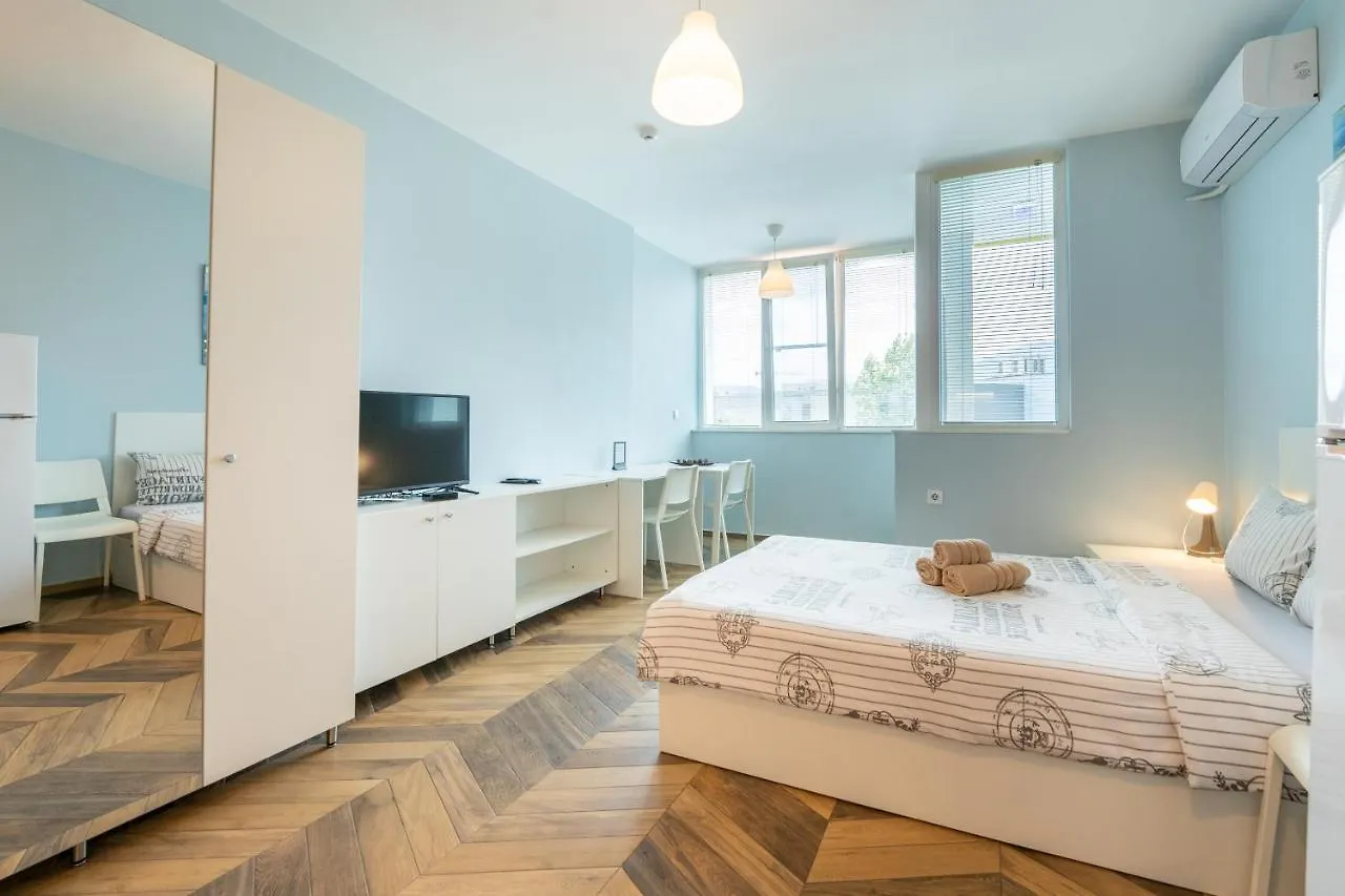 Cozy Little Apartment In Studentski Grad Sofia